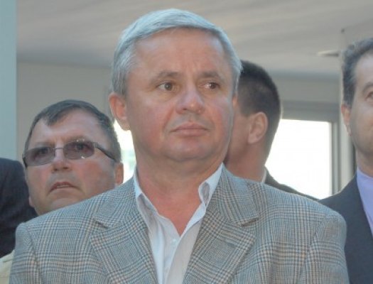Acuzat de mangle cu terenuri, primarul din Mihail Kogălniceanu dă cu subsemnatul la DNA